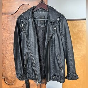 Faux leather, oversized M